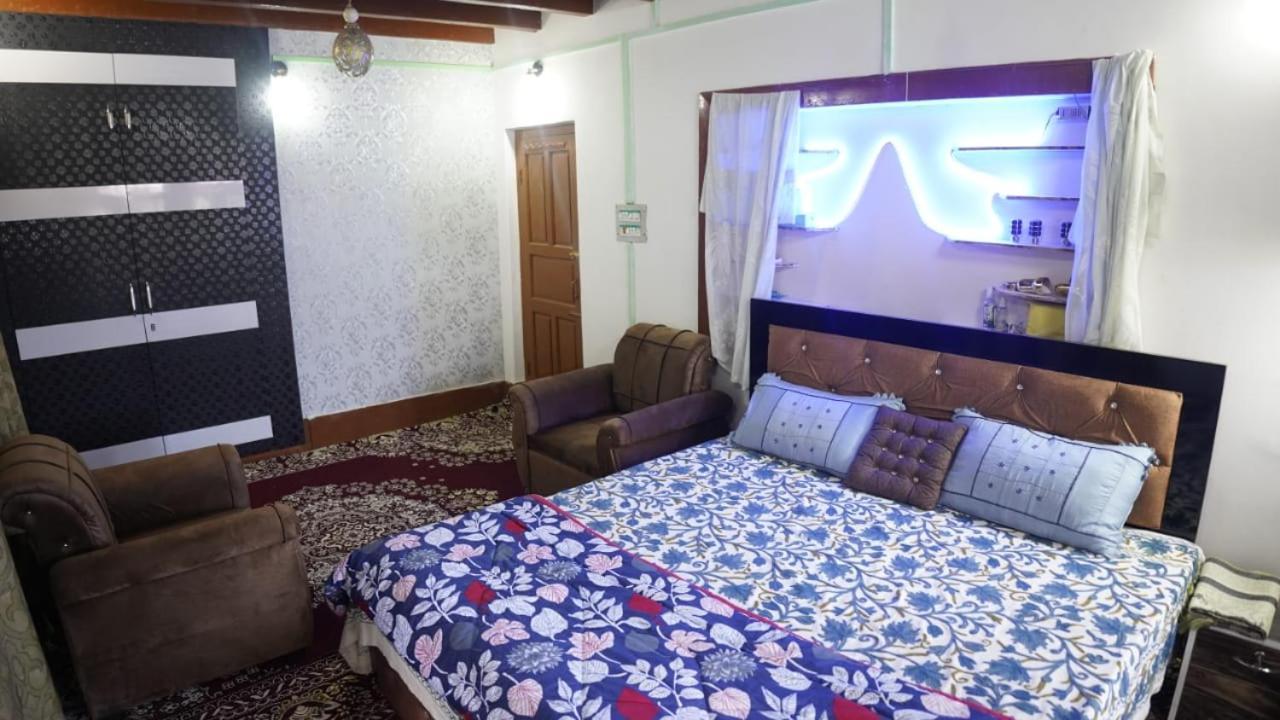 Wani Guest House 古尔马尔格 外观 照片