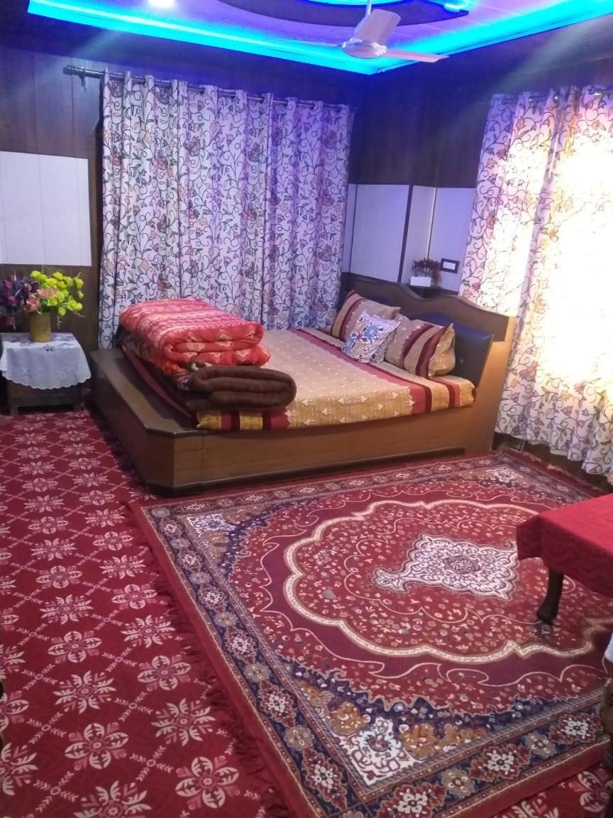 Wani Guest House 古尔马尔格 外观 照片