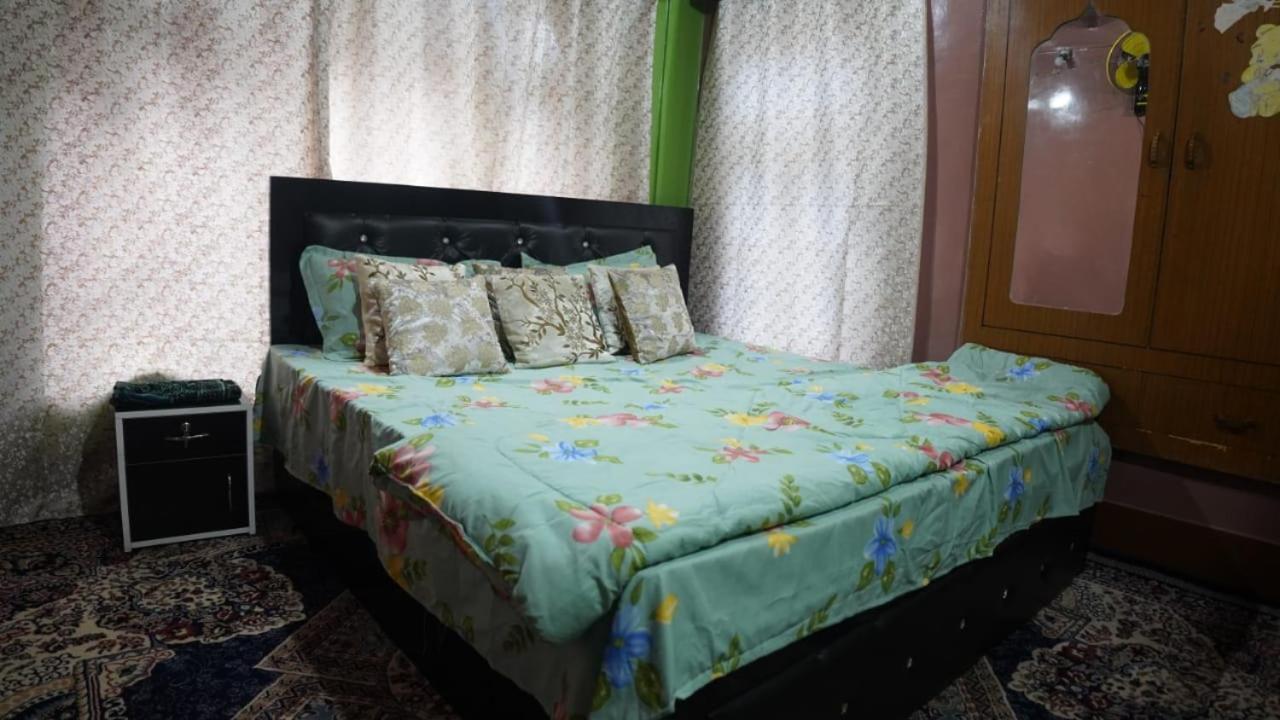 Wani Guest House 古尔马尔格 外观 照片